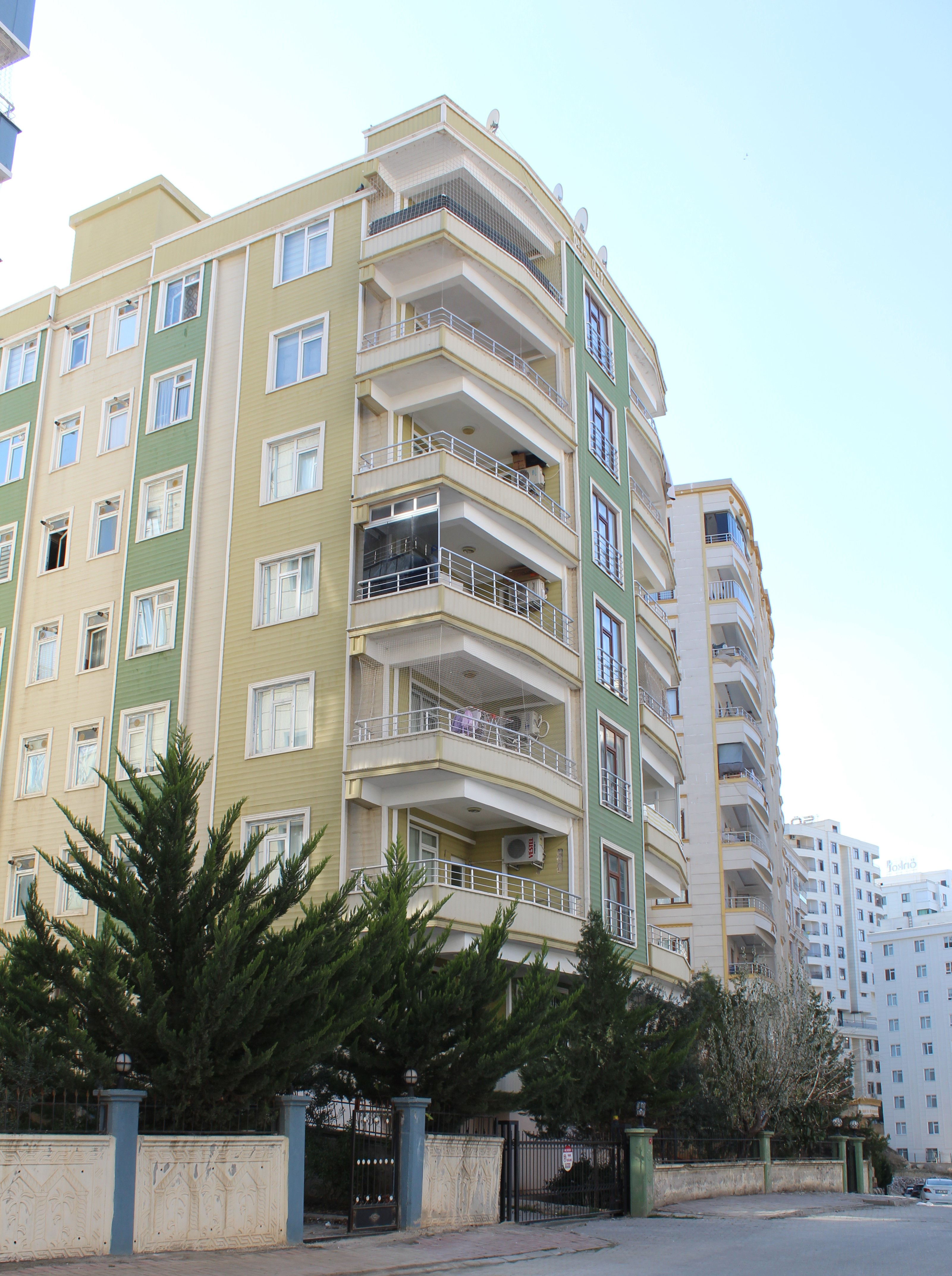 SEMERKANT APARTMANI